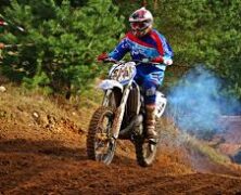 MOTOCONCEPTS/SMARTOP SIGNS VINCE FRIESE