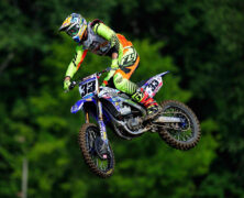 BLUE BUFFALO/SLATER SKINS YAMAHA TEAM SIGN BENNY BLOSS