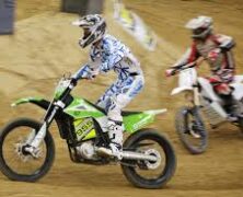 TRAINING FOR THE FMF 2-STROKE CHALLENGE IN THE ARIZONA HEAT